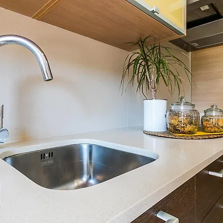 Family By Lofties Apartment Terrassa